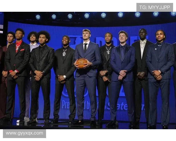 太阳崛起：探索NBA凤凰城球队未来发展与新阵容潜力