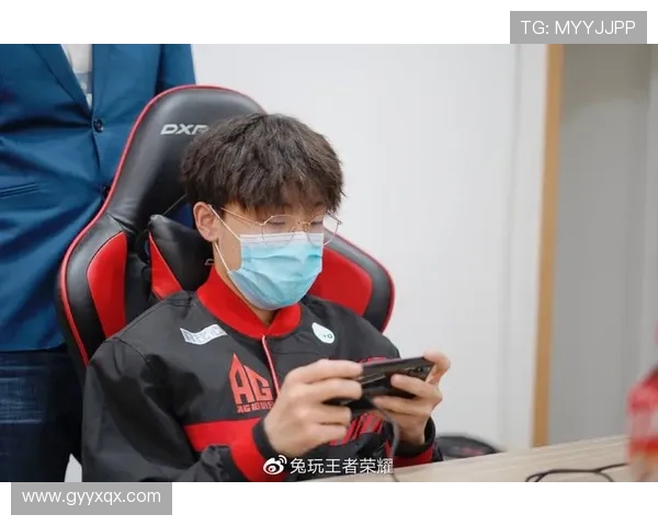 电竞赛场风云再起：各大战队激烈对抗 新一季赛事前瞻与分析