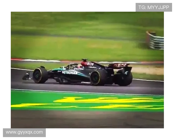 F1赛季激烈角逐全球车迷热议 新技术与新规则助推赛场变革 F1赛季激烈角逐全球车迷热议 新技术与新规则助推赛场变革