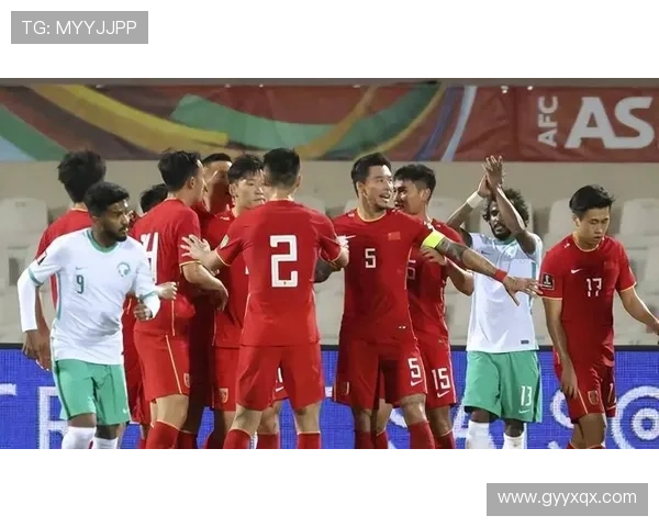 国家队备战世界杯预选赛新帅战术改革引发球迷热议足协全力支持阵容年轻化进程